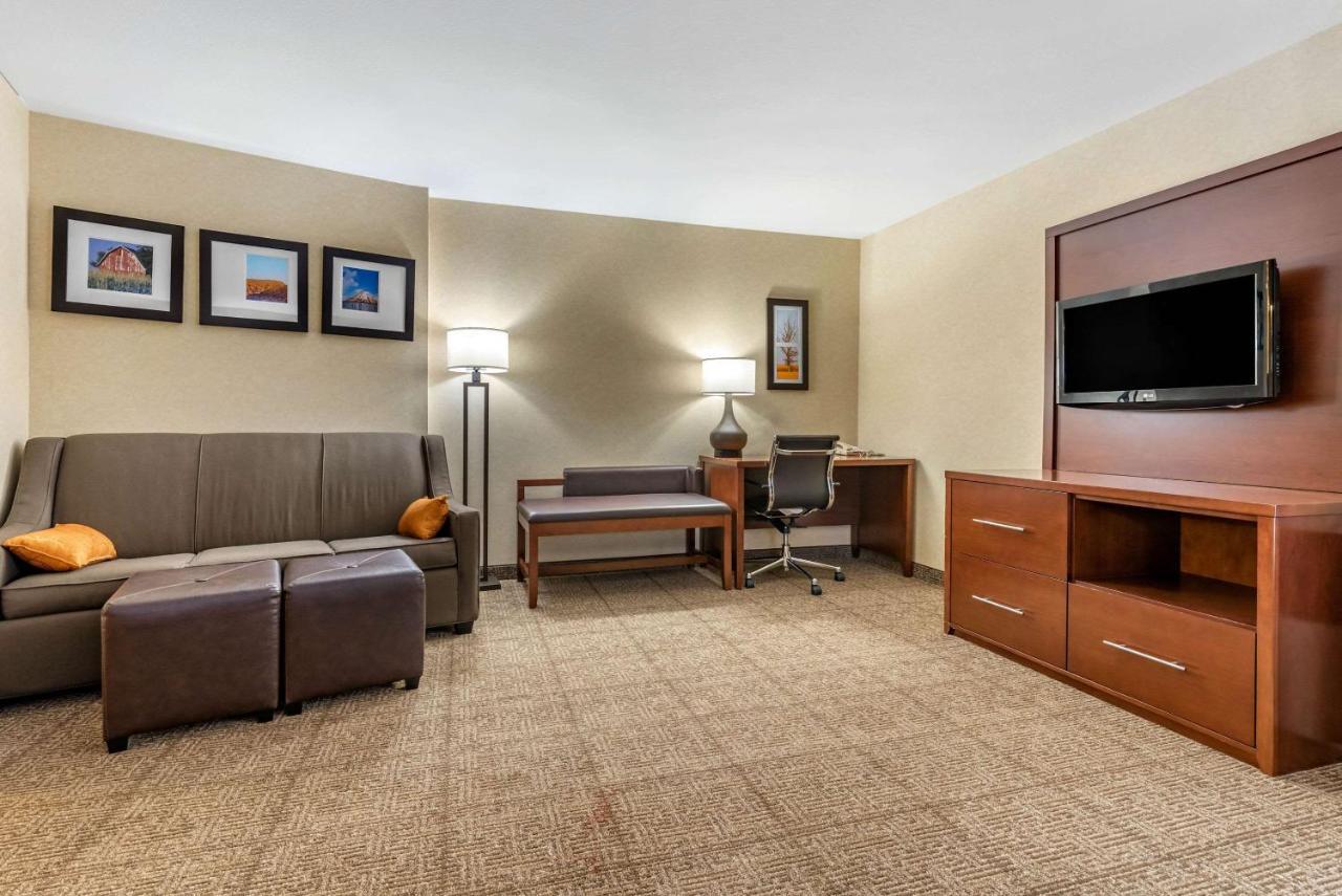 Comfort Suites South Элкхарт Экстерьер фото